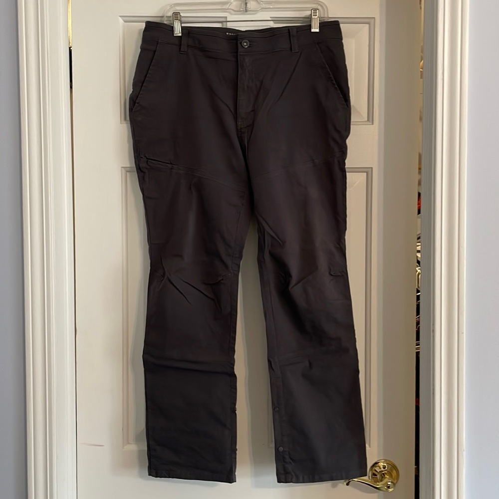 EUC. Mountain Hardwear AP Stretch Pants. 34x30